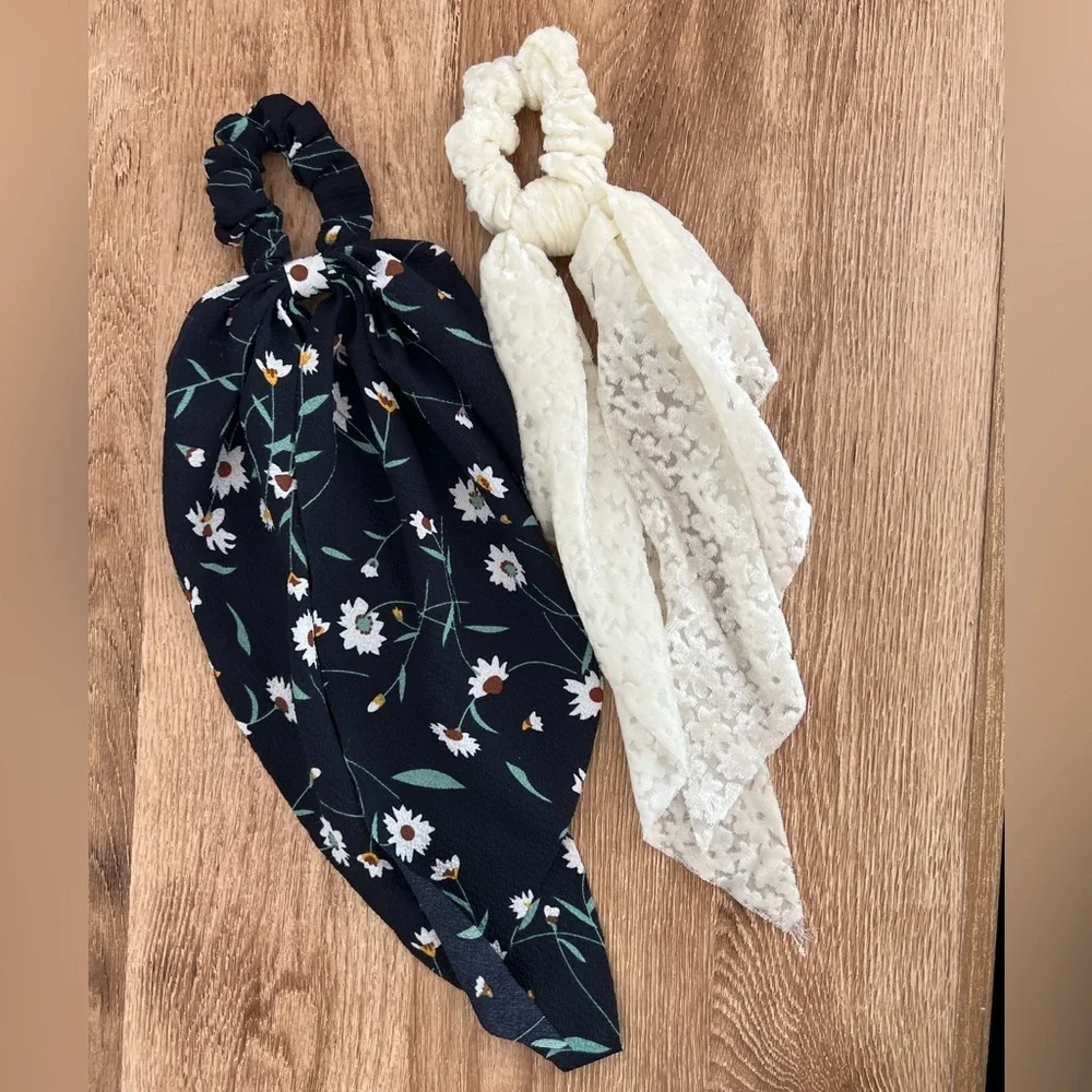 Set Of 2 Scrunchies Scarf Ponytail Blue Floral And White (0523)